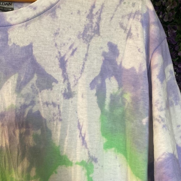 Color of Burst Unisex Large Tie Dye Shirt - Picture 3 of 5